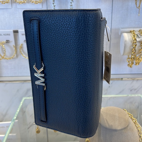 Michael Kors Reed Large Bifold Pebbled Leather Snap Wallet Card Case 
Navy 
NWT - Picture 12 of 16